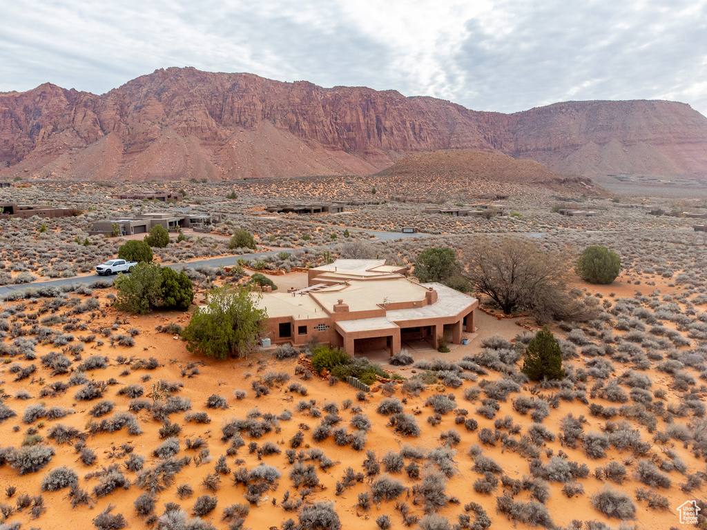 Photo 12 for MLS #2113321 at 1657 N Kayenta Dr