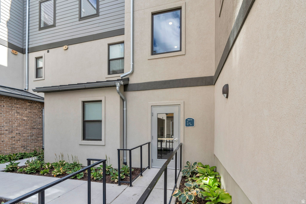 5192 W BLACK TWIG DR #D101 South Jordan, UT 84009