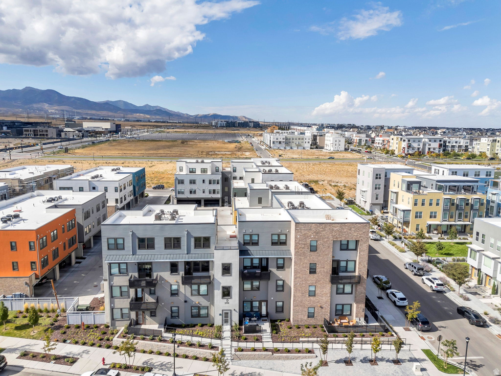 5192 W BLACK TWIG DR #D101 South Jordan, UT 84009