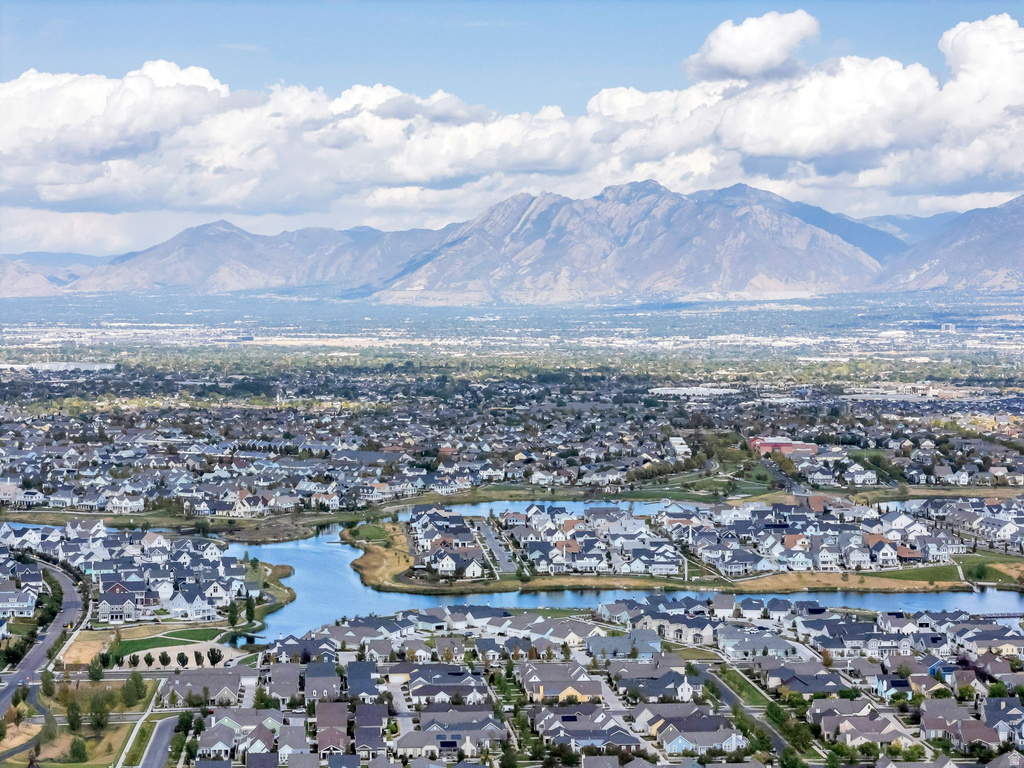 5192 W BLACK TWIG DR #D101 South Jordan, UT 84009