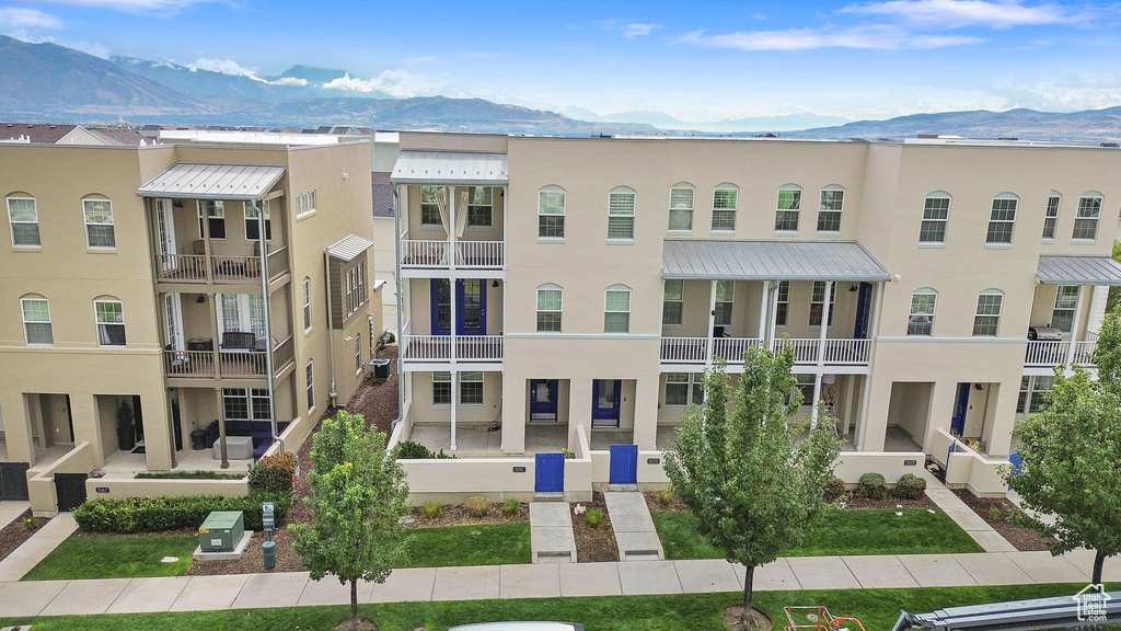 5371 W BOWSTRING WAY South Jordan, UT 84009