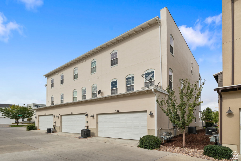 5371 W BOWSTRING WAY South Jordan, UT 84009