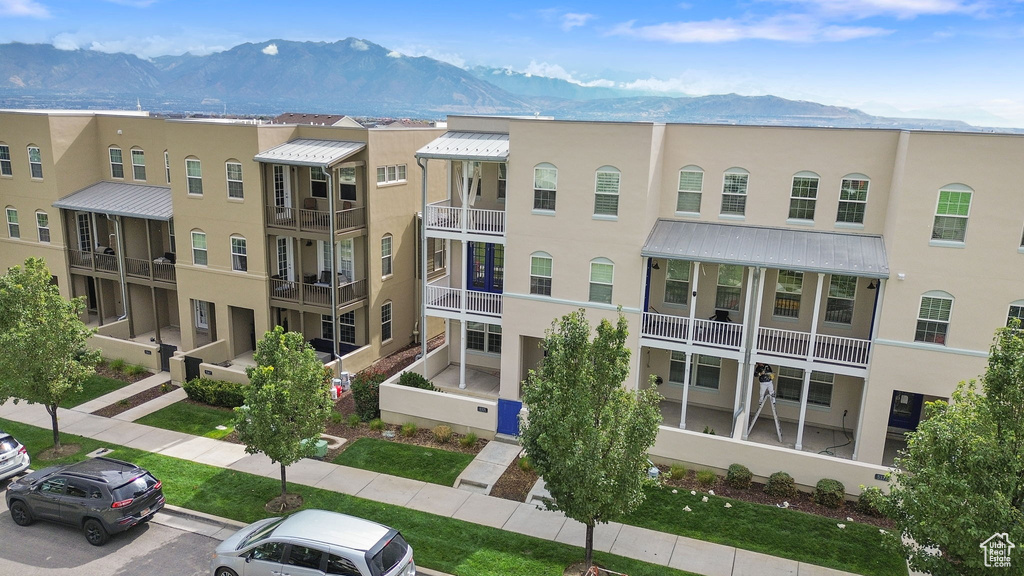 5371 W BOWSTRING WAY South Jordan, UT 84009