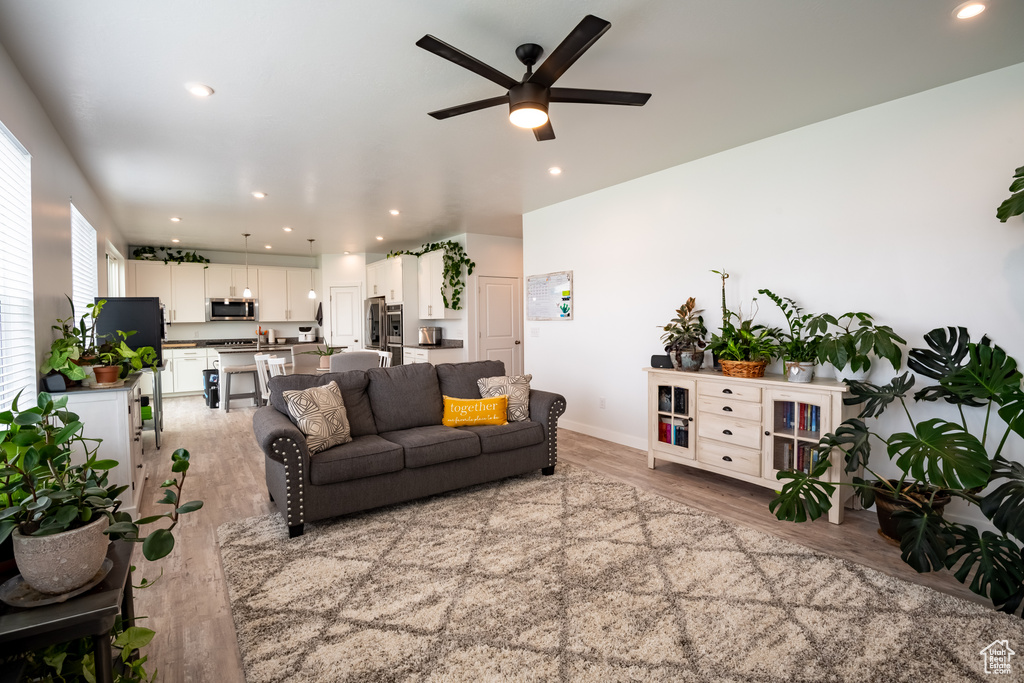 Photo 5 for MLS #2113364 at 7911 N Seattle Slew Rd
