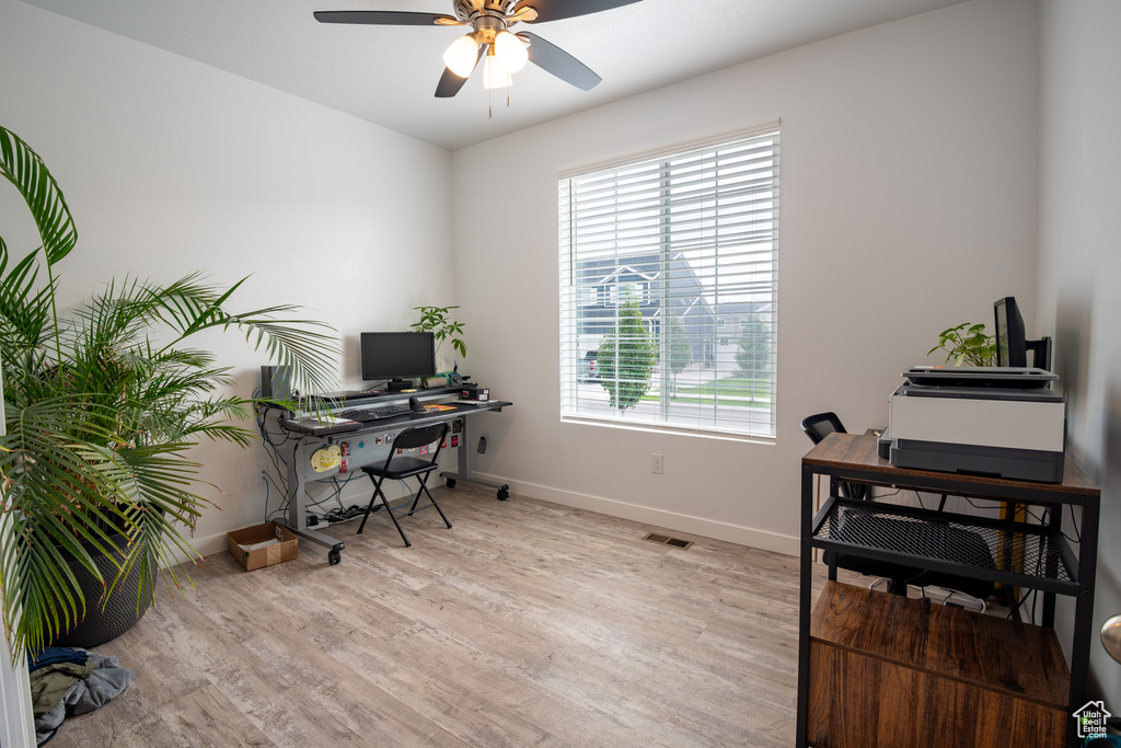Photo 10 for MLS #2113364 at 7911 N Seattle Slew Rd