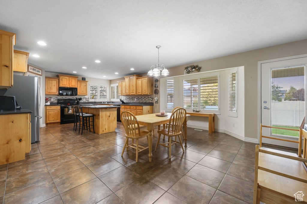 2170 W 1900 S Syracuse, UT 84075