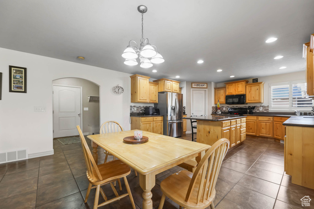 2170 W 1900 S Syracuse, UT 84075