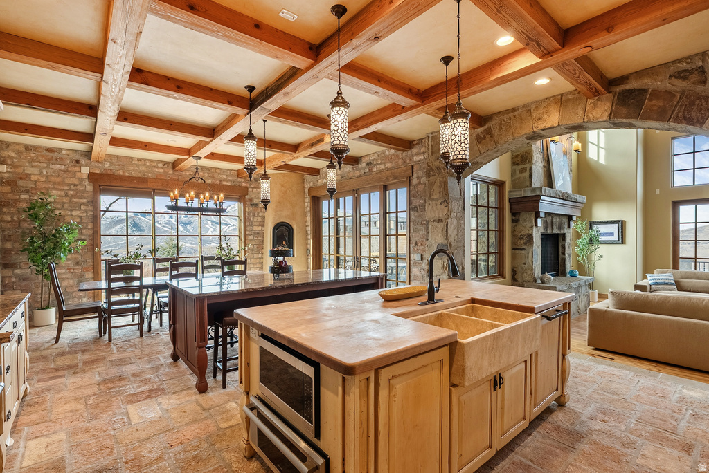 1210 LASSO TRL Hideout, UT 84036