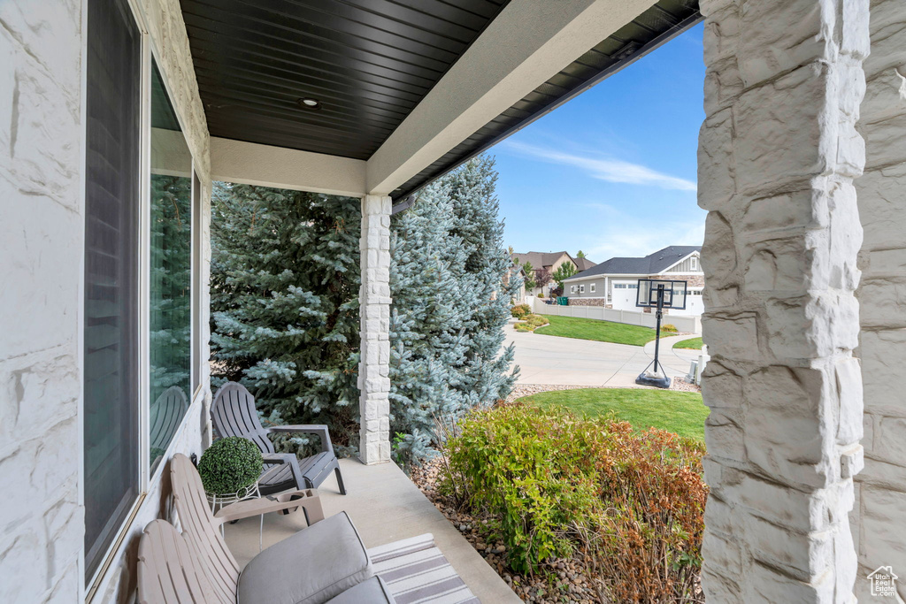 9435 N ASPEN HOLLOW CIR Highland, UT 84003