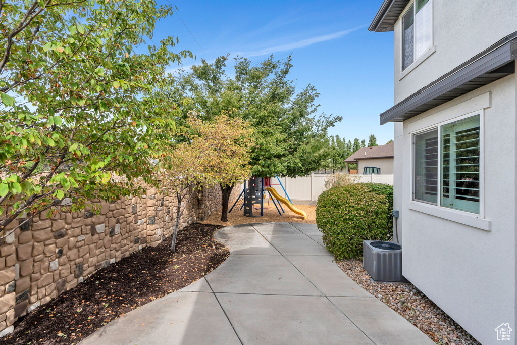 9435 N ASPEN HOLLOW CIR Highland, UT 84003