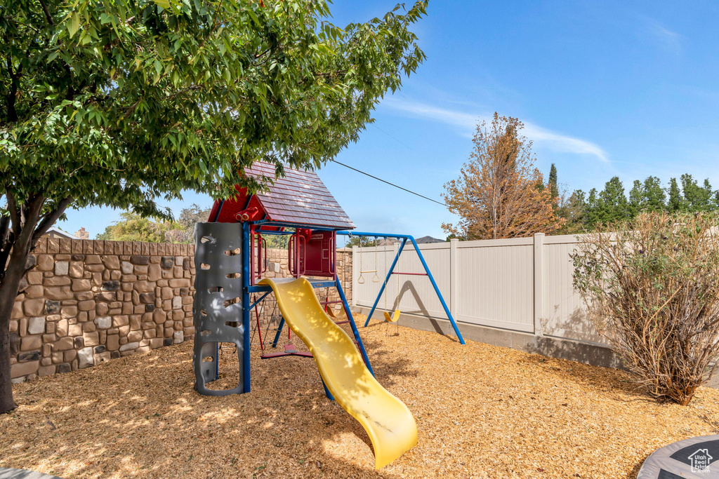 9435 N ASPEN HOLLOW CIR Highland, UT 84003