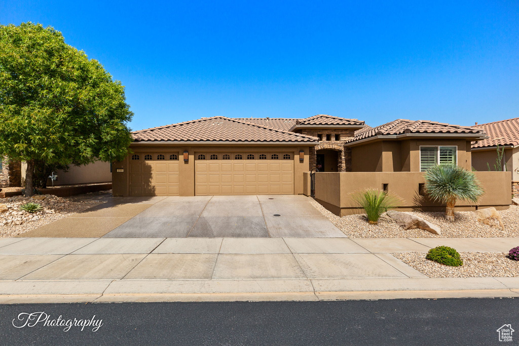 1586 W BONITA BAY CIR St George, UT 84790