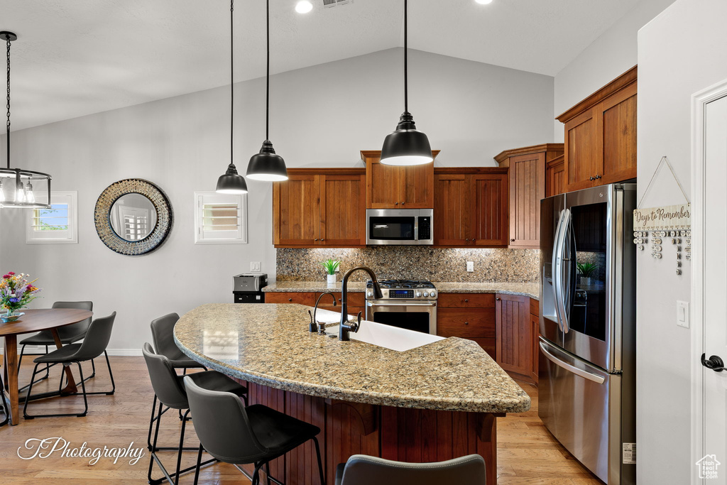 1586 W BONITA BAY CIR St George, UT 84790