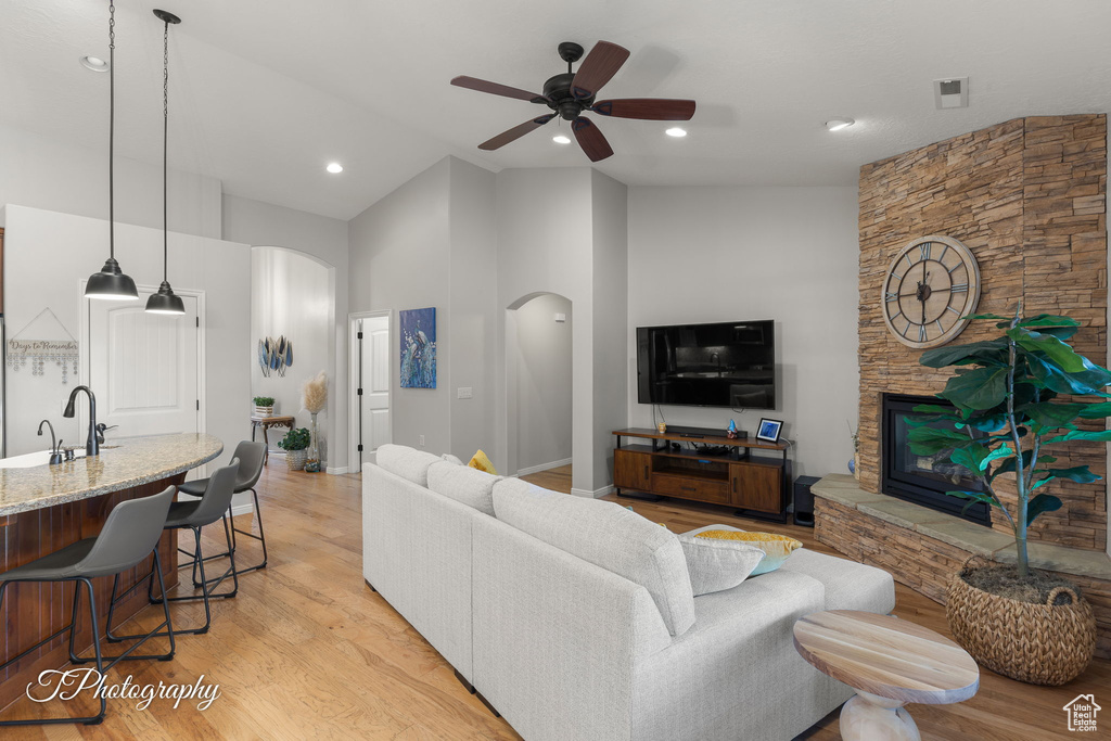 1586 W BONITA BAY CIR St George, UT 84790