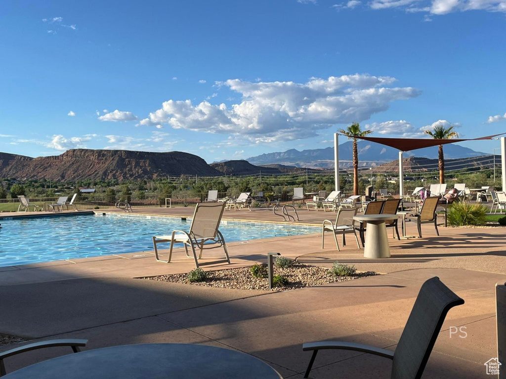 1586 W BONITA BAY CIR St George, UT 84790