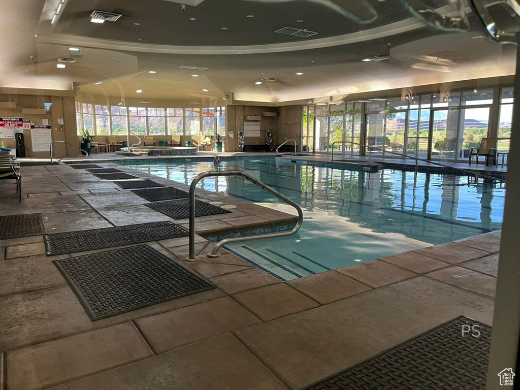 1586 W BONITA BAY CIR St George, UT 84790