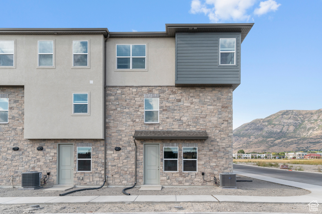 Photo 4 for MLS #2113434 at 560 Buffalo Grass Ln