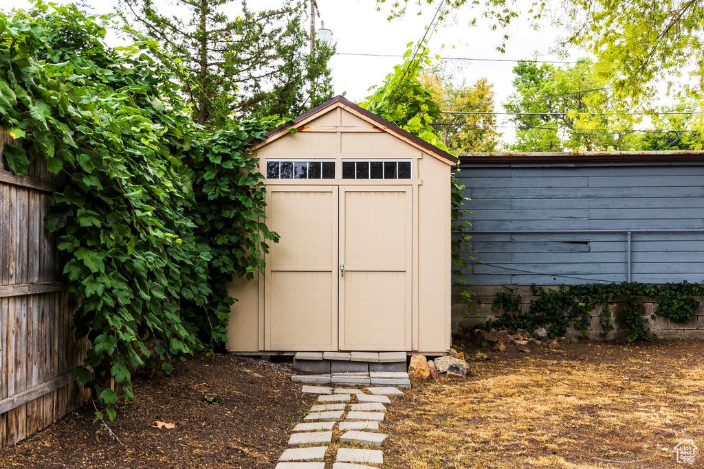 1237 S LAKE ST Salt Lake City, UT 84105