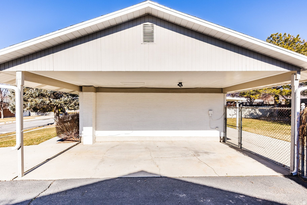 10557 S PRIMROSE DR Sandy, UT 84094