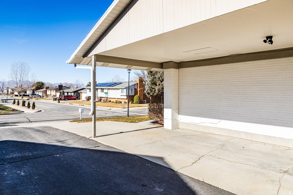 10557 S PRIMROSE DR Sandy, UT 84094