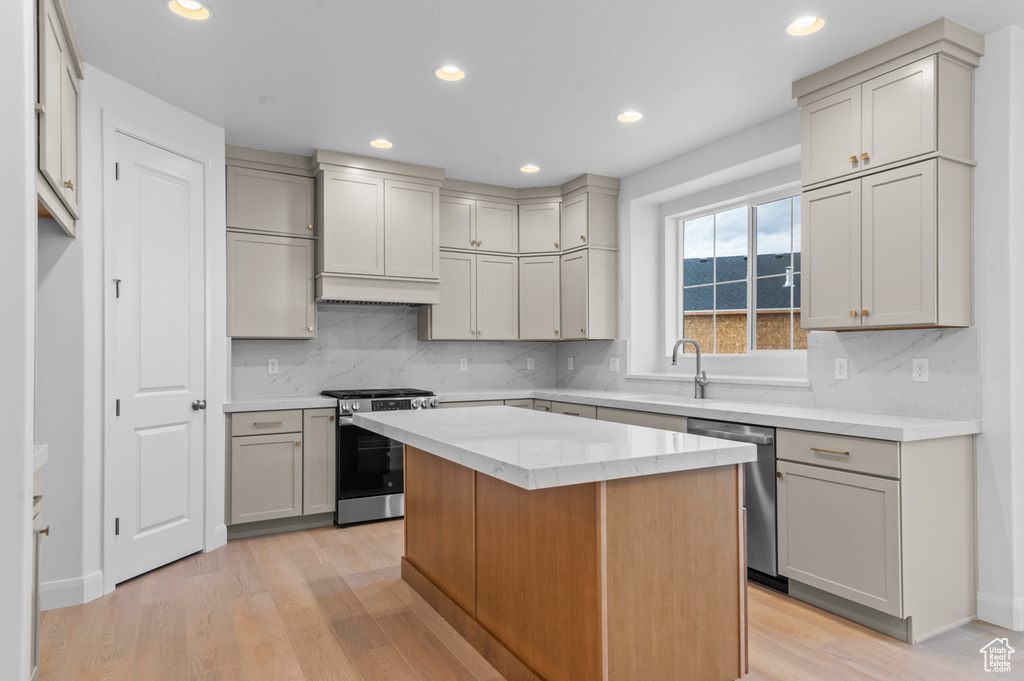 1362 W VALLEY DR Lindon, UT 84042