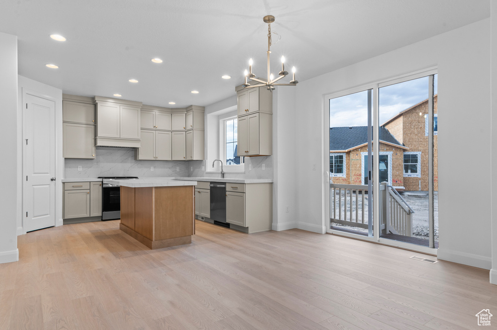 1362 W VALLEY DR Lindon, UT 84042