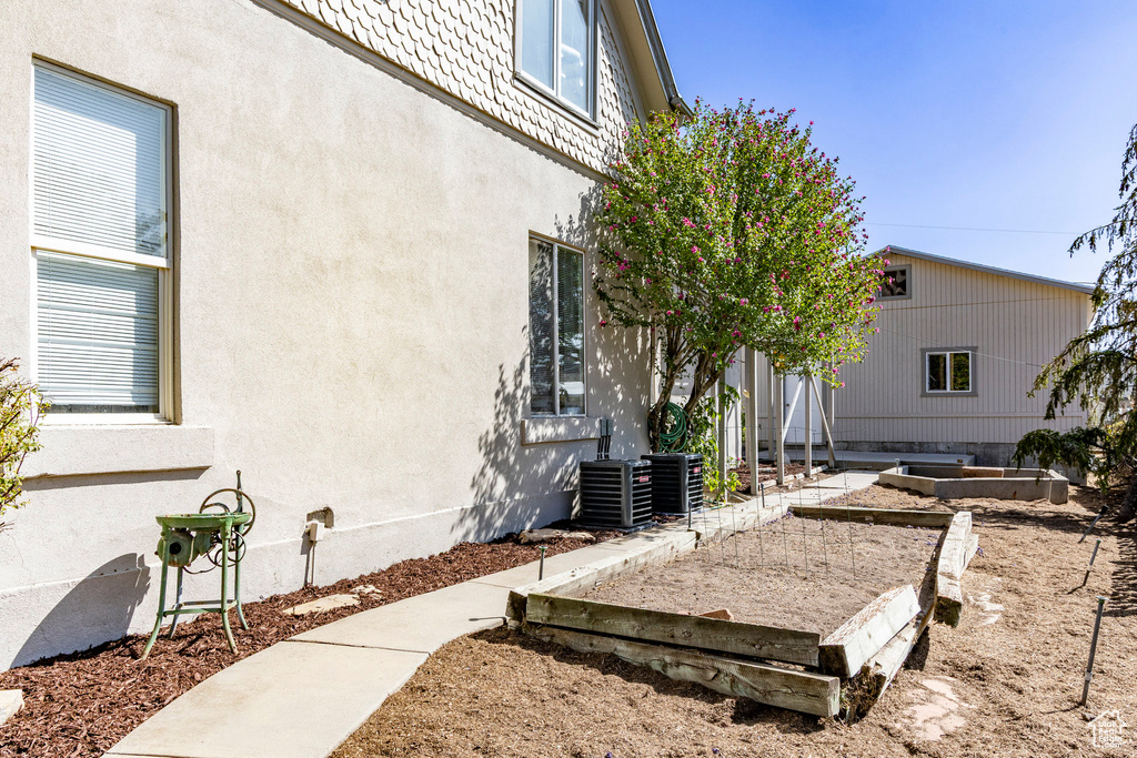 1260 E EMERSON AVE Salt Lake City, UT 84105