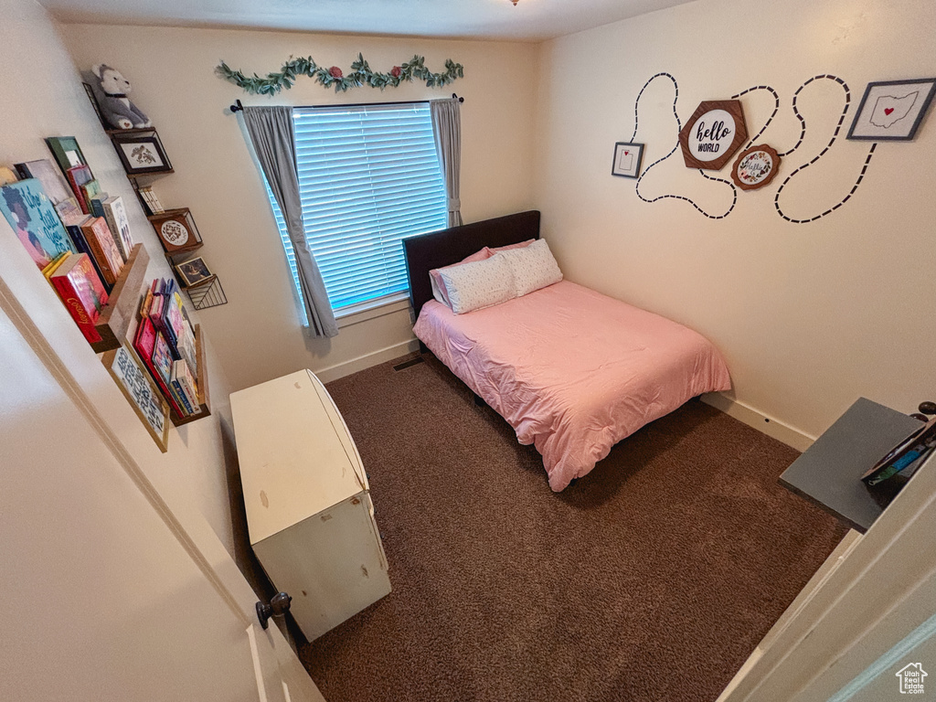 Bedroom with carpet floors