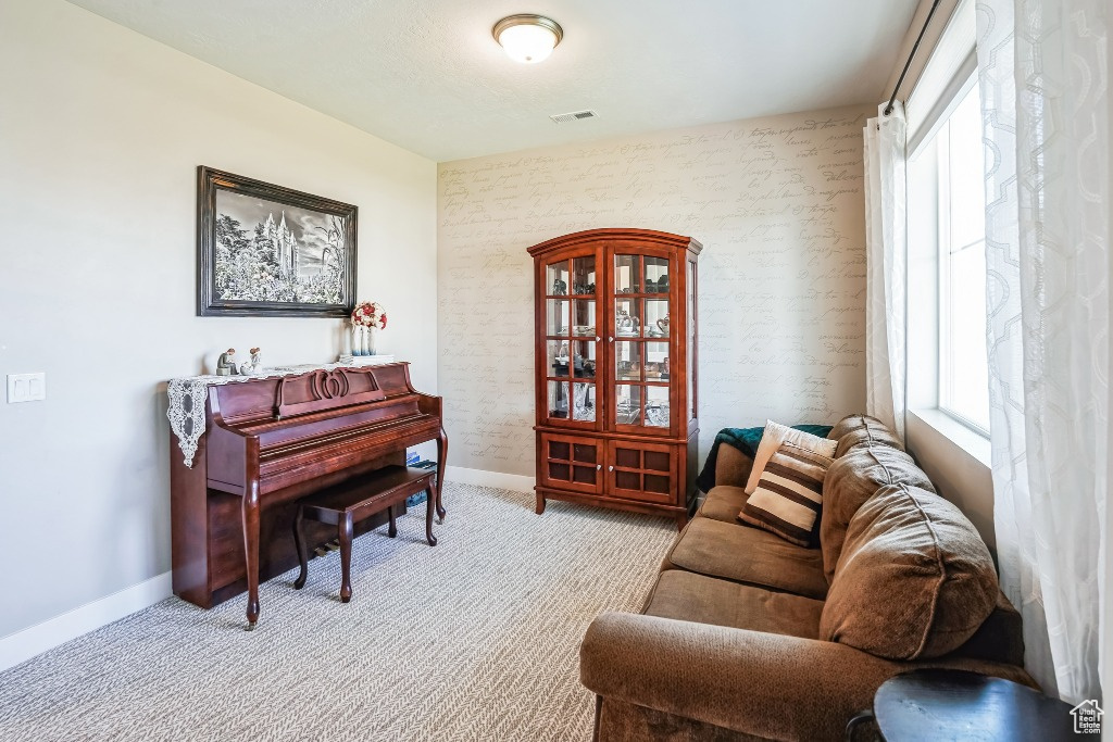 Photo 11 for MLS #2113461 at 1651 W White Pine Dr
