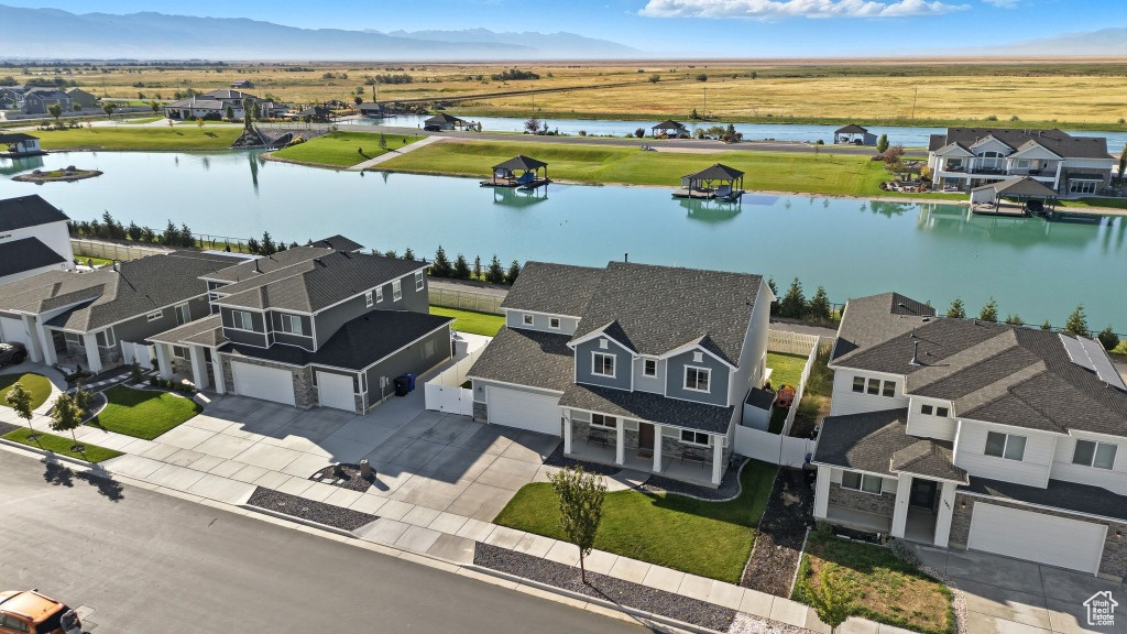 Photo 2 for MLS #2113461 at 1651 W White Pine Dr