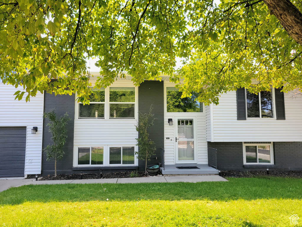 1100 E WEBSTER DR Sandy, UT 84094