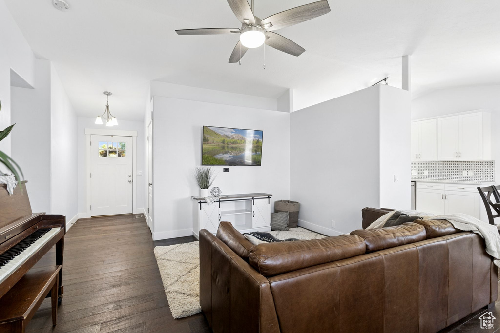 Photo 13 for MLS #2113484 at 541 N Coleman