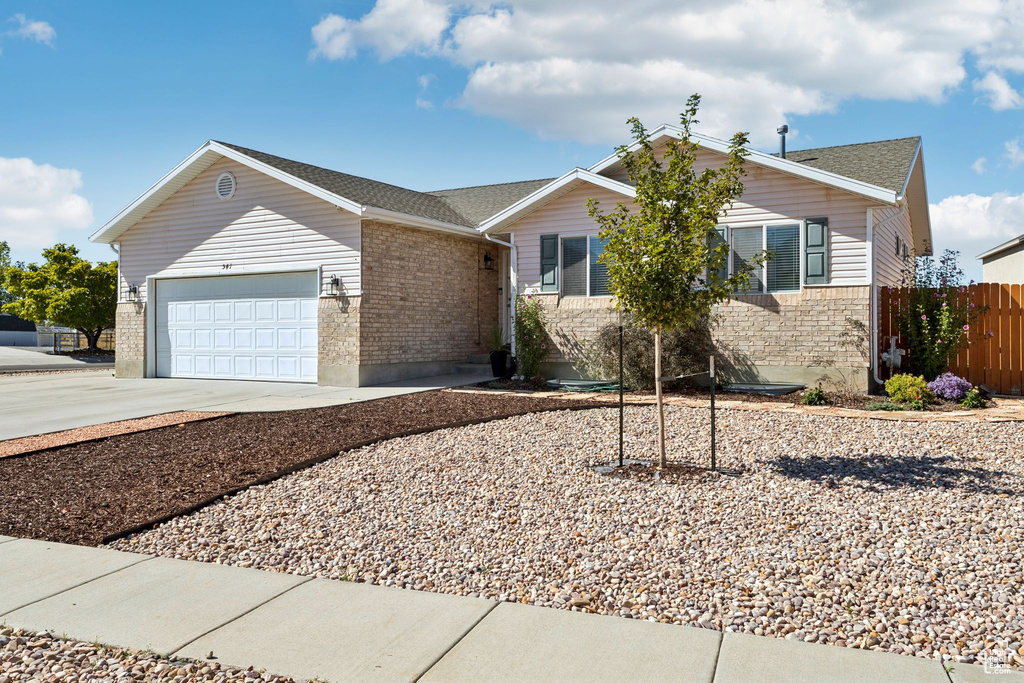 Photo 3 for MLS #2113484 at 541 N Coleman