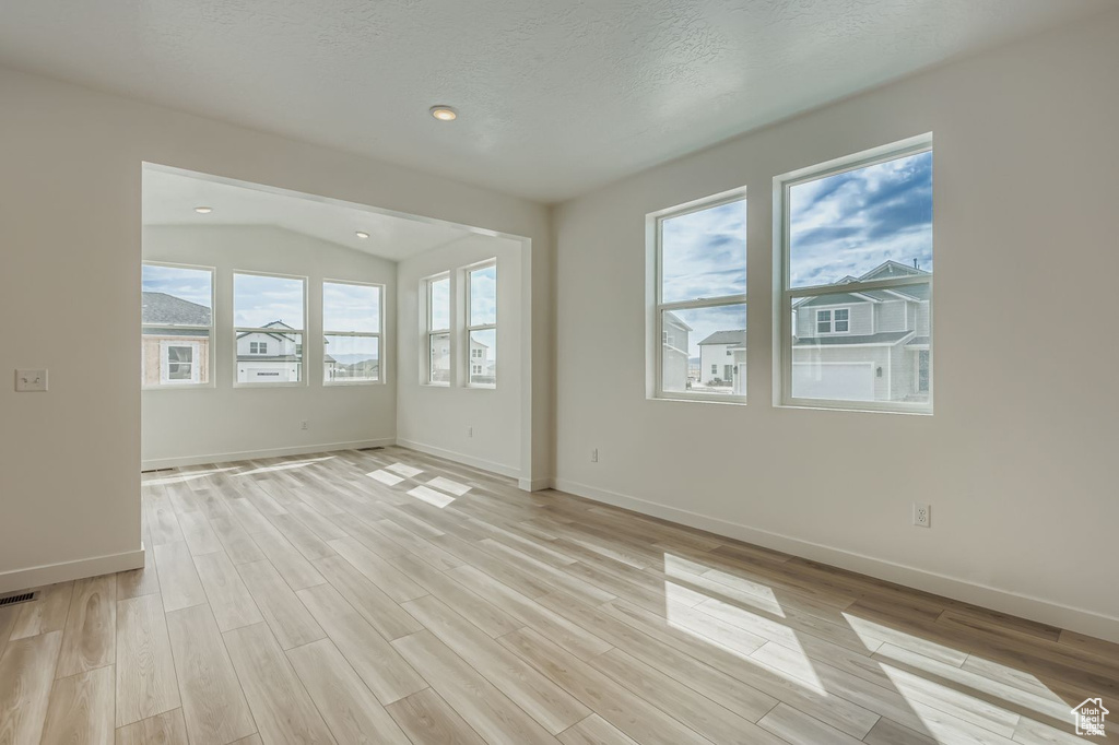 Photo 28 for MLS #2113497 at 180 E Quartz Creek Ln