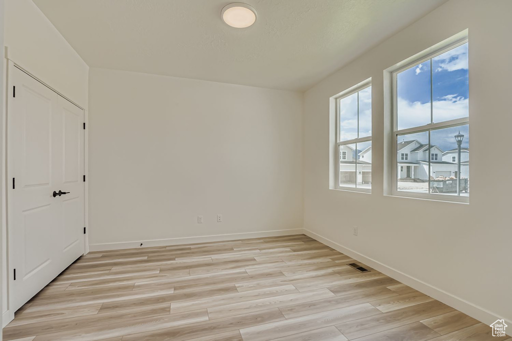 Photo 7 for MLS #2113497 at 180 E Quartz Creek Ln