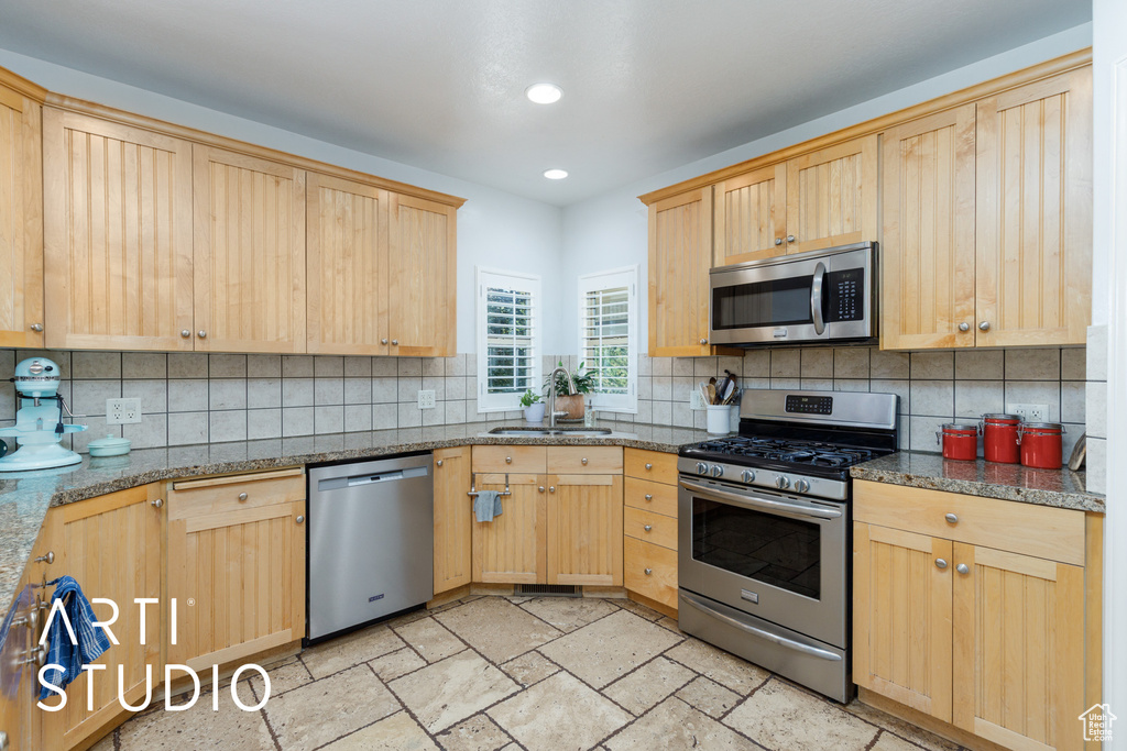 3791 S 3750 W West Haven, UT 84401