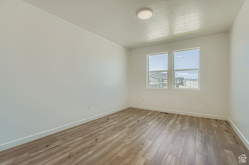 Photo 13 for MLS #2113502 at 196 E Quartz Creek Ln