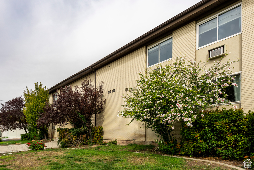 Photo 10 for MLS #2113508 at 301 E 2700 South #3
