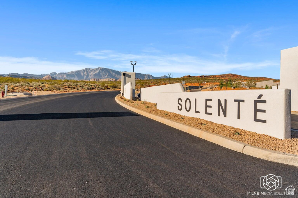 318 E OTERO RD Washington, UT 84780
