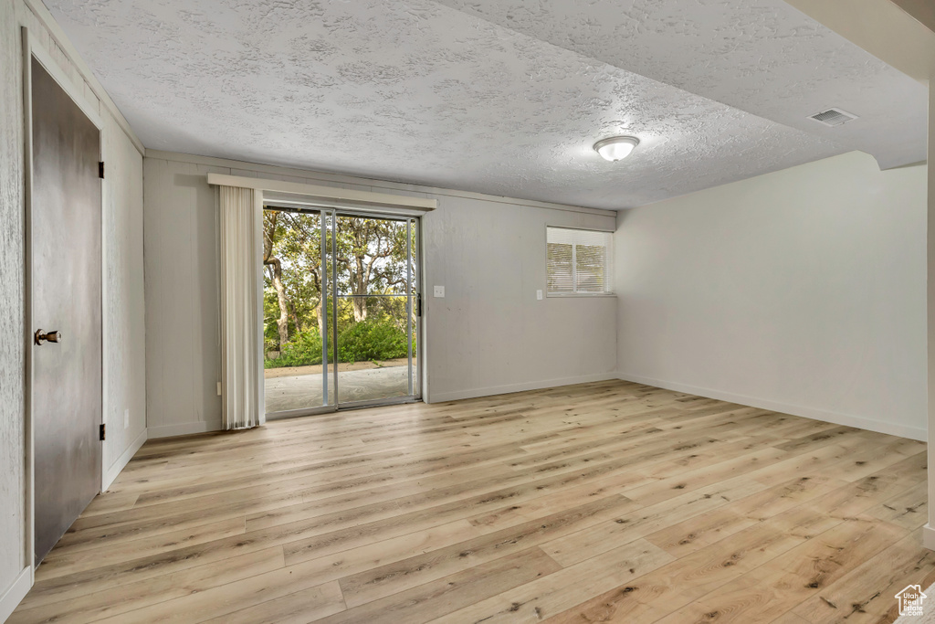 2506 GREEN OAK DR Bountiful, UT 84010