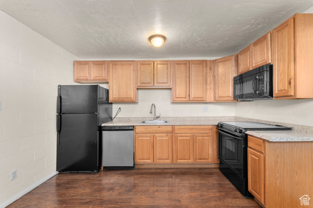 Photo 11 for MLS #2113539 at 670 S Main St #1-4