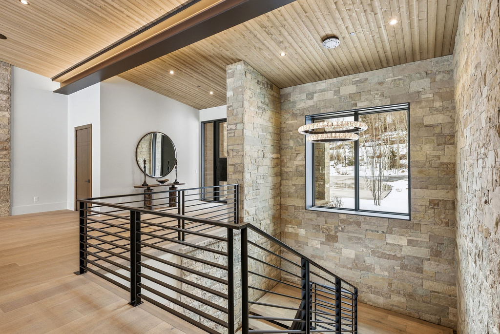 258 WHITE PINE CANYON RD Park City, UT 84060