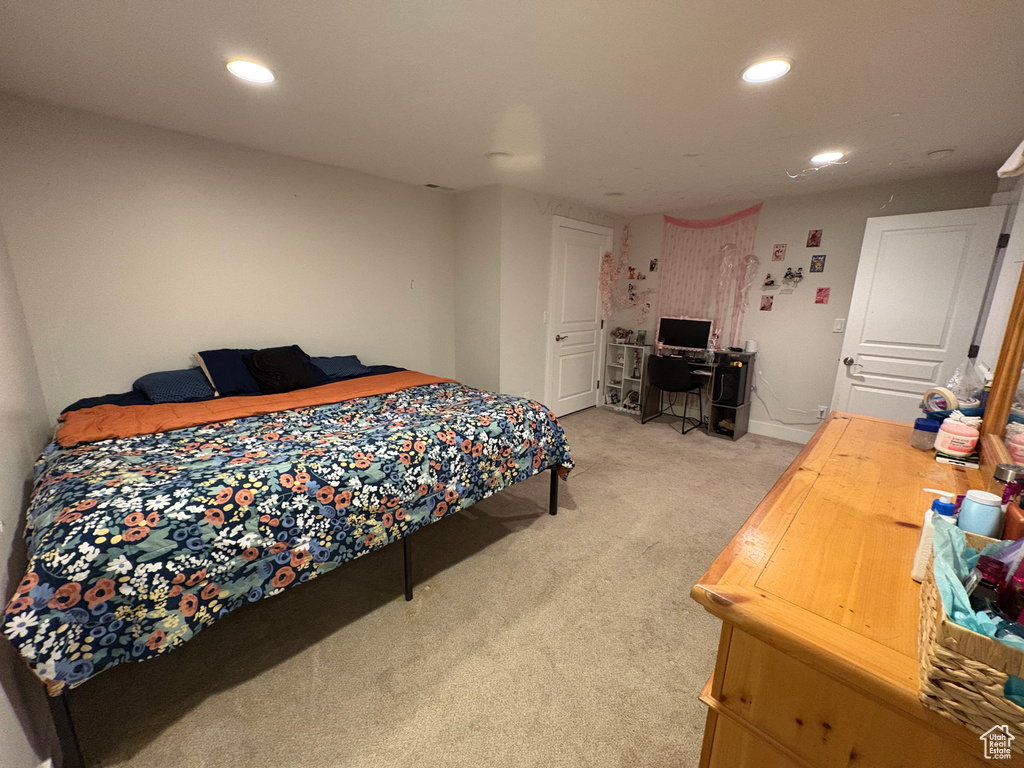 5633 W CORAL MOUNT LN West Valley City, UT 84118