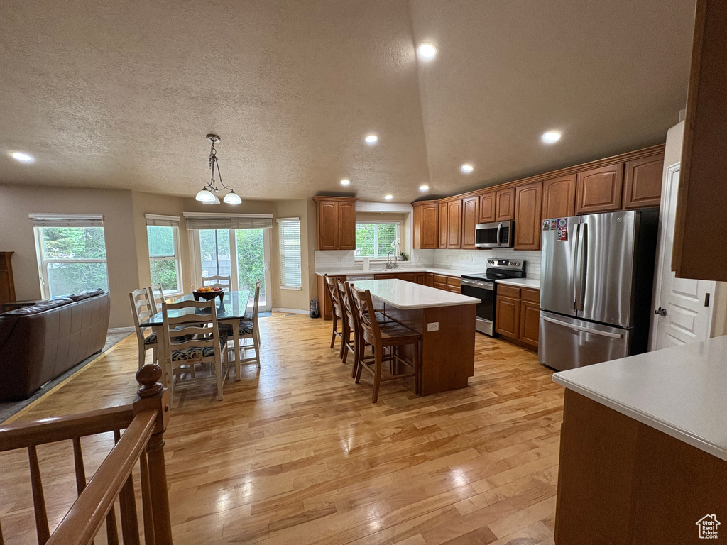 5633 W CORAL MOUNT LN West Valley City, UT 84118