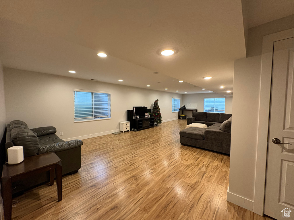 5633 W CORAL MOUNT LN West Valley City, UT 84118