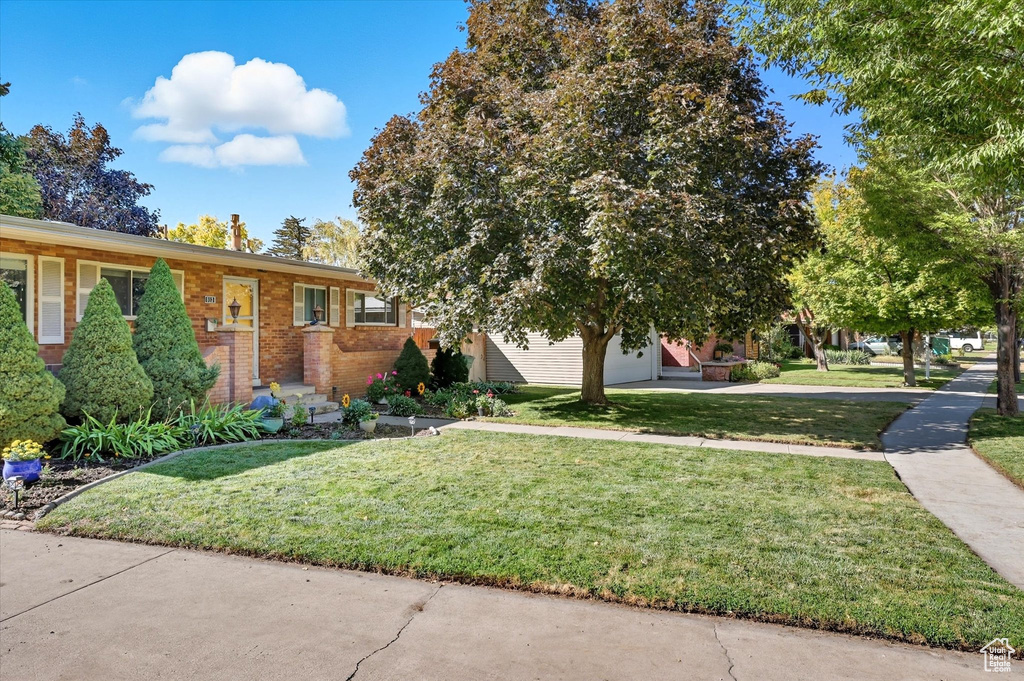 Photo 3 for MLS #2113557 at 813 N 1400 East