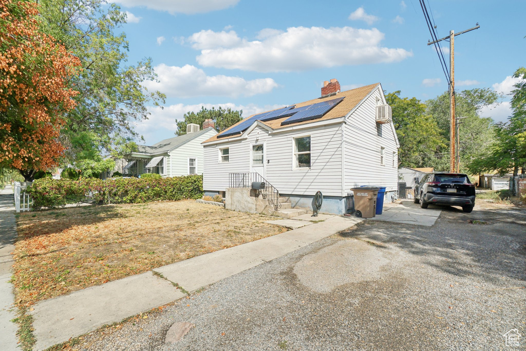 Photo 2 for MLS #2113560 at 561 S Jeremy St
