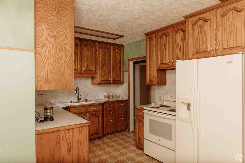 Photo 16 for MLS #2113578 at 149 S Country Club Dr