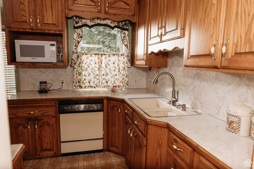 Photo 18 for MLS #2113578 at 149 S Country Club Dr