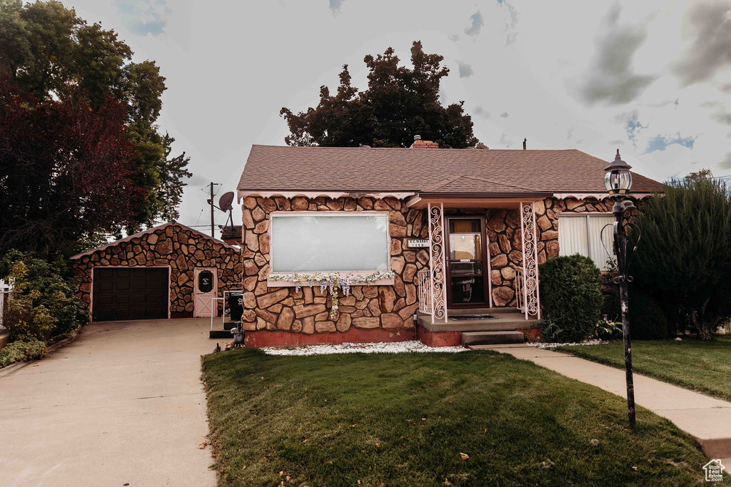 Photo 3 for MLS #2113578 at 149 S Country Club Dr